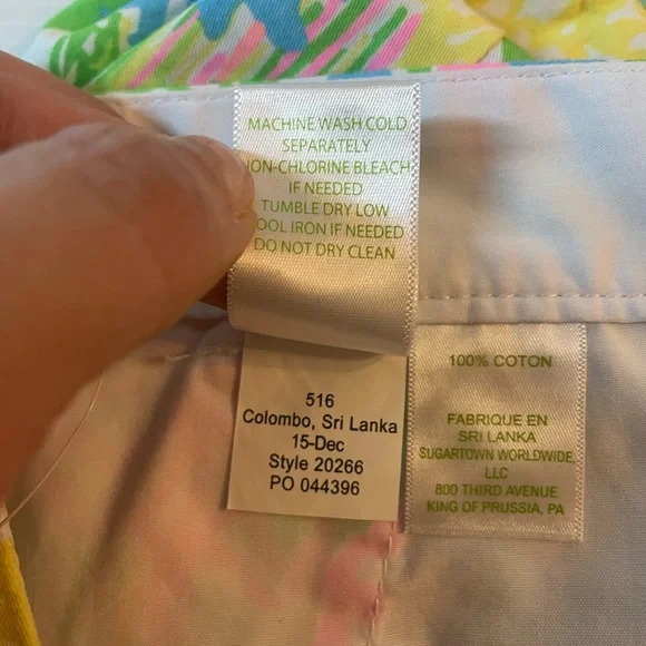 Lilly Pulitzer Women’s Hibiscus Stroll The Buttercup Shorts Scalloped Size 2 - Picture 6 of 9